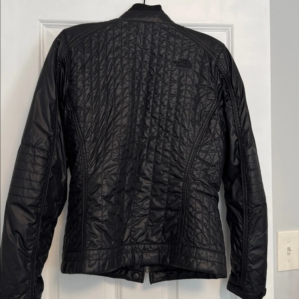 NORTHFACE WOMENS BLACK LIGHTWEIGHT JACKET - Picture 3 of 4